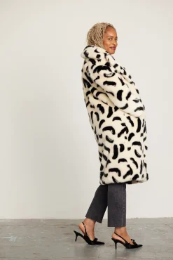 Jakke Katie Paintbrush Print Long Faux Fur Coat* Coats