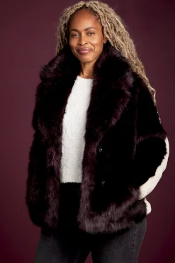Jakke Rita Burgundy & Cream Faux Fur Coat* Coats