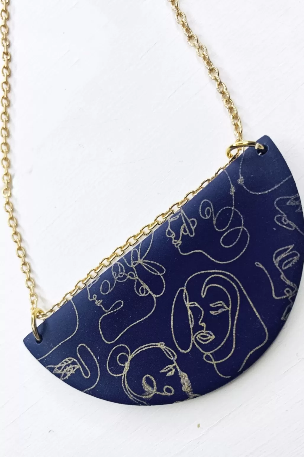 No Shrinking Violet Faces Navy Medium Necklace