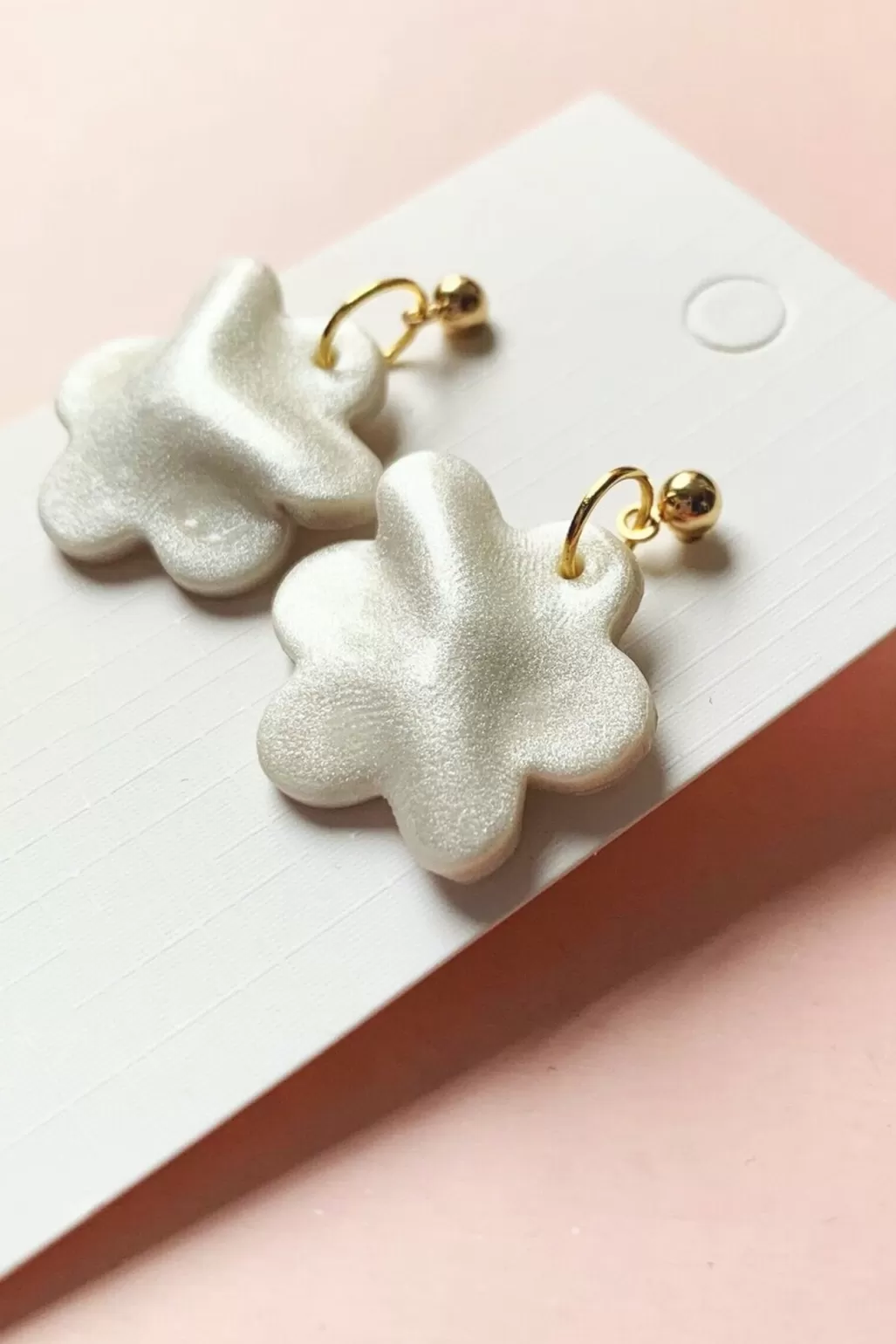 Cloud + Clay Orla Pearlescent Floral Earrings