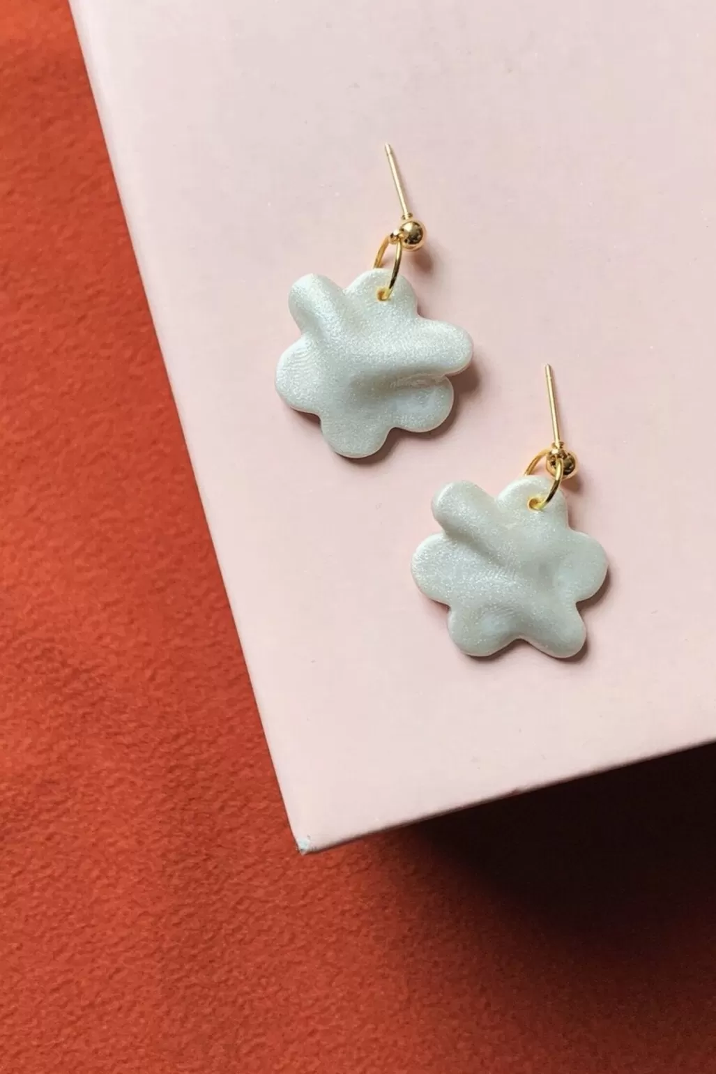 Cloud + Clay Orla Pearlescent Floral Earrings