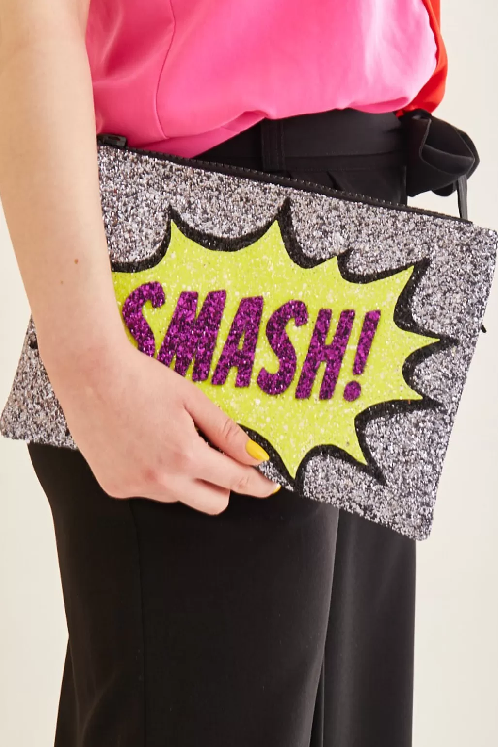 I KNOW THE QUEEN Smash Glitter Clutch Bag