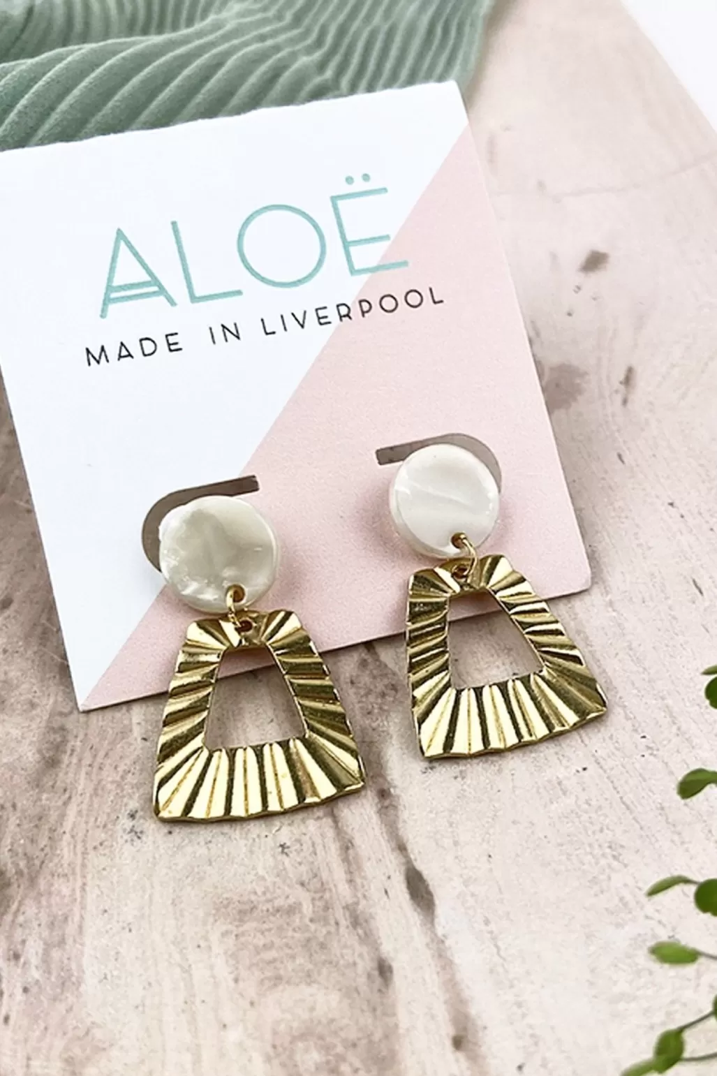 ALOË White Marble Brass Trapezoid Studs